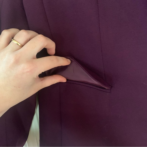 Size 10 deep purple with gold accents Calvin Klein Blazer Suit Jacket lined - Picture 6 of 13
